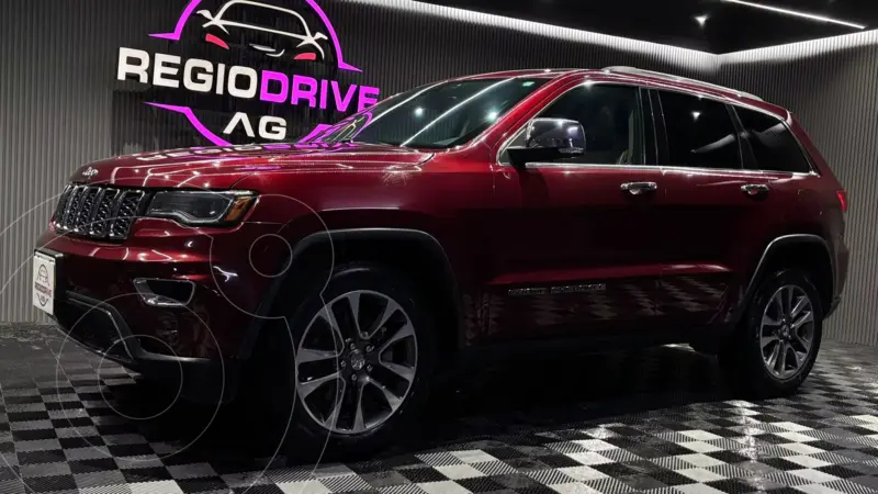 Foto Jeep Grand Cherokee Limited Lujo 5.7L 4x4 usado (2018) color Rojo Cerezo precio $519,900