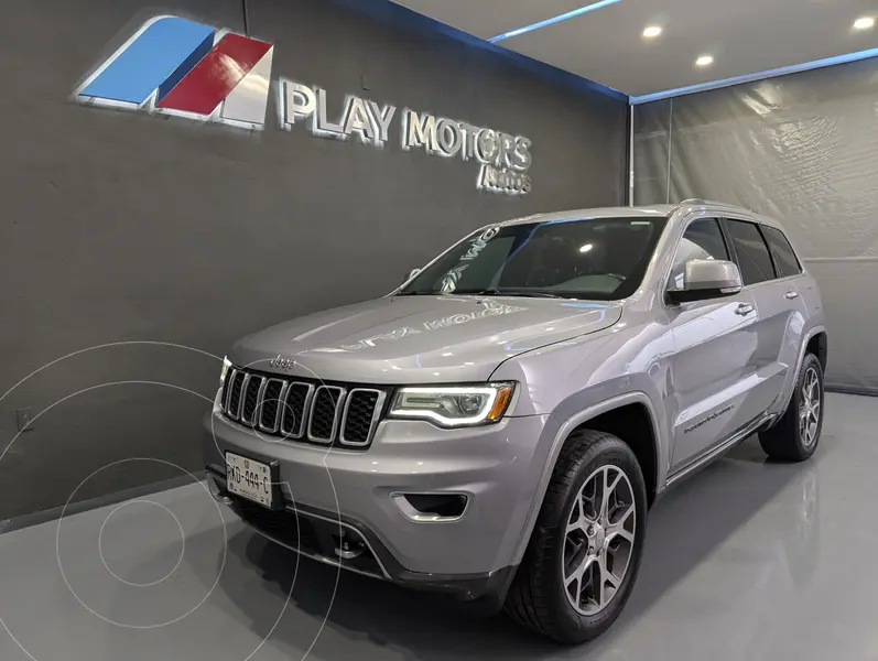Foto Jeep Grand Cherokee Sterling 25 Aniv 3.6L 4x2 usado (2018) color Gris precio $415,000