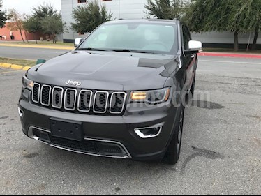 foto Jeep Grand Cherokee Limited Lujo 3.6L 4x2 usado (2019) color Gris precio $758,901