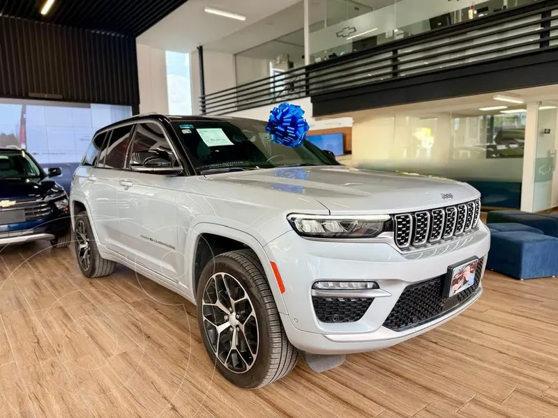 Foto Jeep Grand Cherokee L Summit Reserve 4x4 usado (2023) color plateado precio $1,218,000
