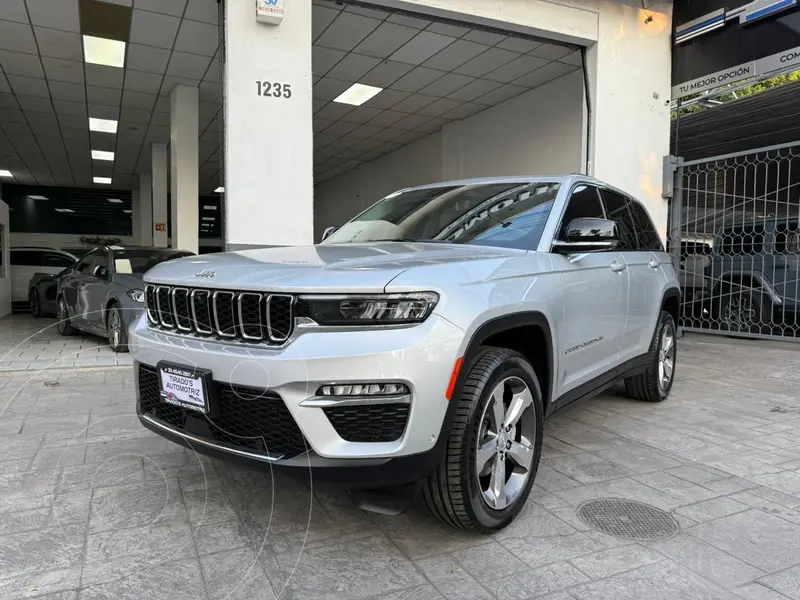 Foto Jeep Grand Cherokee Limited Lujo V6 4x2 usado (2022) color Plata precio $799,900