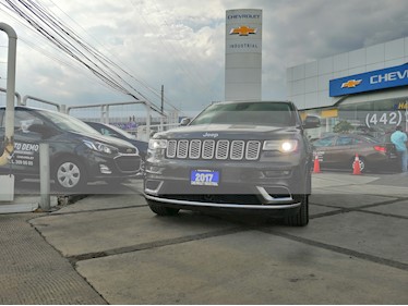foto Jeep Grand Cherokee Summit Elite Platinum 5.7L 4x4 usado (2017) color Granito precio $699,000
