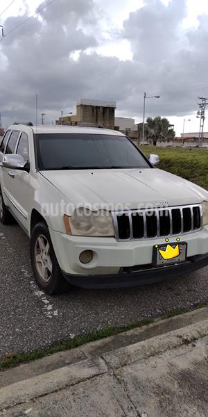 Jeep Grand Cherokee Limited 4.7L Aut 4x4 usado (2007) color Blanco precio u$s3.000
