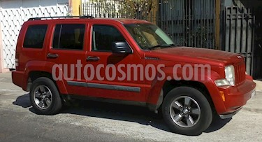 foto Jeep Liberty Limited 4x2 usado (2008) color Rojo precio $130,000