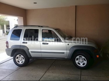 Foto venta Auto Seminuevo Jeep Liberty Limited 4X2 (2005) color Gris precio $80,000