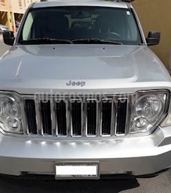 foto Jeep Liberty Limited 4x2 usado (2011) color Plata precio $180,000