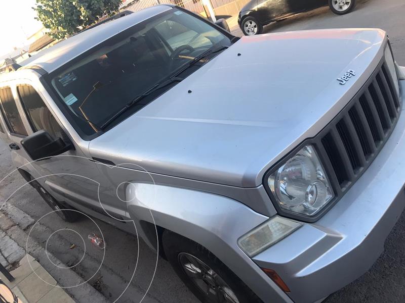 Jeep Liberty Limited 4x2 usado (2011) color Plata precio $135,000