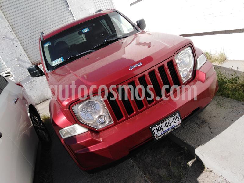 Jeep Liberty Sport 4x2 usado (2013) color Rojo Cerezo precio $185,000