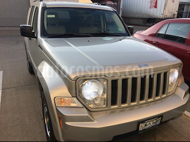 foto Jeep Liberty Sport 4x2 Piel usado (2008) color Plata precio $135,000