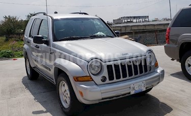 Foto venta Auto Seminuevo Jeep Liberty Sport 4X2 (2007) color Gris Plata precio $84,000