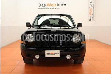 Foto venta Auto Seminuevo Jeep Patriot 4x2 Latitude Aut (2016) color Negro precio $240,000