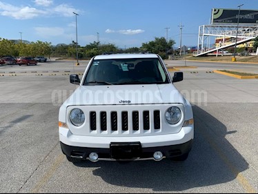 Jeep Patriot 4x2 Limited CVT Nav usado (2015) color Blanco precio $215,000