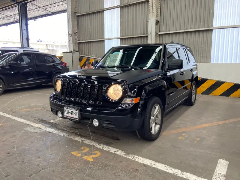 Foto Jeep Patriot 4x2 Latitude Aut usado (2016) color Negro financiado en mensualidades(enganche $69,000 mensualidades desde $8,750)