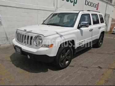 foto Jeep Patriot 5p Sport Ed. 75 Aniversario L4/2.4 Aut usado (2017) color Blanco precio $305,000