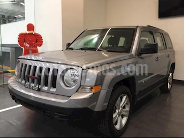 Foto Jeep Patriot 5p Sport L4/2.4 Aut usado (2017) color Plata precio $225,500
