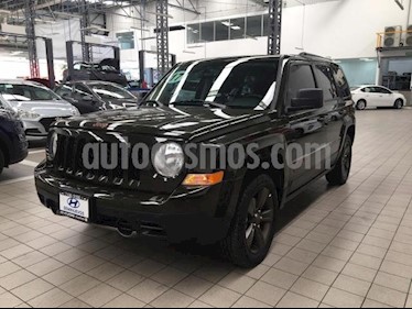 foto Jeep Patriot 5P SPORT 75 ANIVERSARIO TA CD QC usado (2017) color Verde precio $325,000