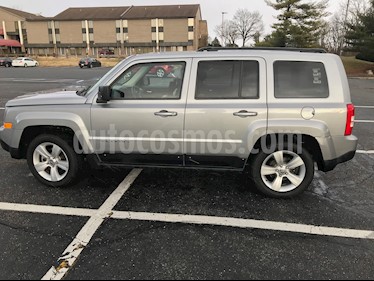 Jeep Patriot 4x2 Sport Aut usado (2015) color Plata precio $180,000