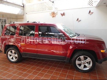 foto Jeep Patriot 4x2 Limited CVT Nav usado (2015) color Rojo Cerezo precio $230,000