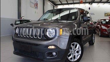 foto Jeep Renegade 4x2 Sport Aut usado (2017) color Gris precio $280,000