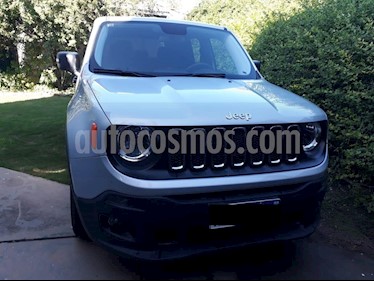 Jeep Renegade Sport usado (2016) color Gris precio $1.100.000