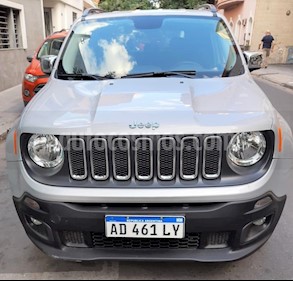 Jeep Renegade Sport Plus usado (2019) color Gris Claro precio $1.100.000