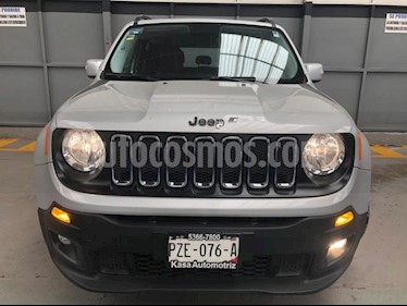 Jeep Renegade 5P LATITUDE TA BA A/AC AUT. PIEL VE RA-18 usado (2017) color Plata precio $310,000