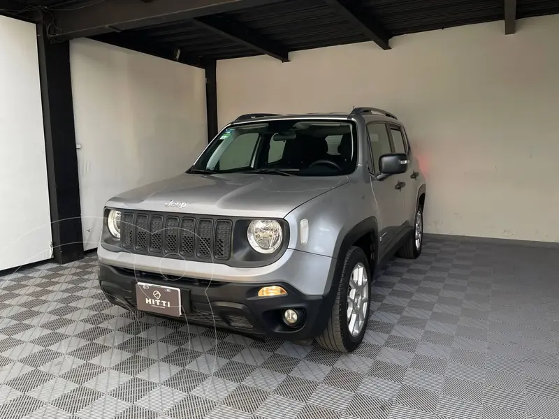 Foto Jeep Renegade Sport usado (2022) color plateado precio $298,000
