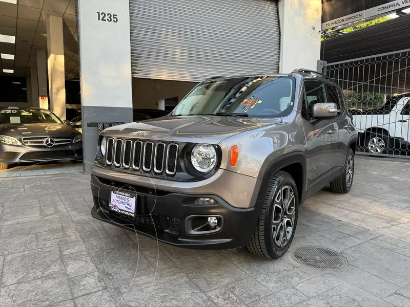 Foto Jeep Renegade 4x2 Latitude Aut usado (2018) color Plata precio $279,900