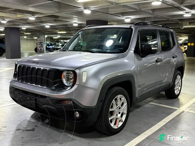 Foto Jeep Renegade Sport usado (2022) color Gris precio $318,000