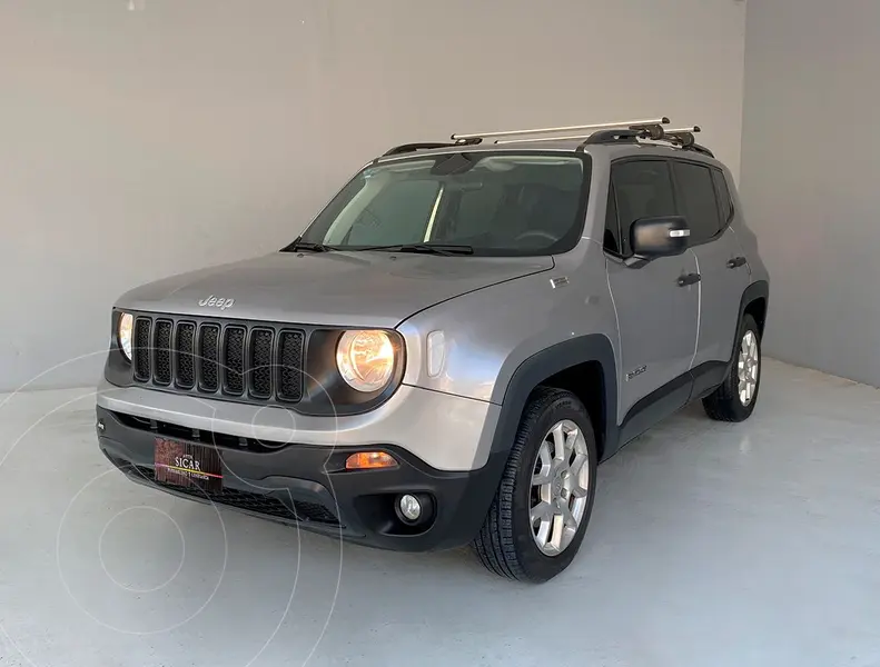 Foto Jeep Renegade Sport usado (2022) color plateado precio $279,000