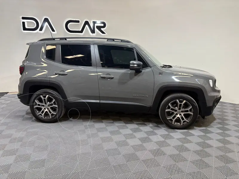 Foto Jeep Renegade Latitude usado (2024) color Gris precio $385,000