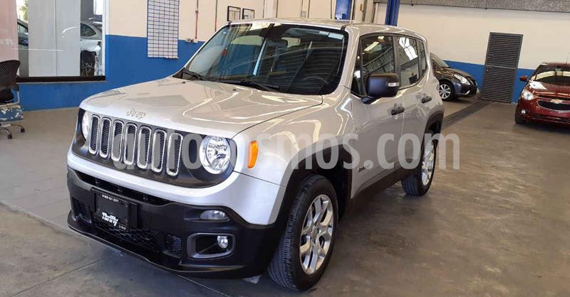 foto Jeep Renegade 4x2 Sport Aut usado (2018) color Plata precio $249,900