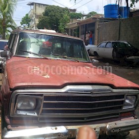 Foto venta carro usado Jeep Wagoneer 4X2 (1981) color Rojo precio u$s400