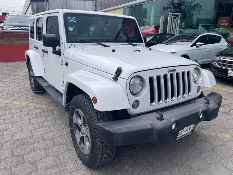 Foto Jeep Wrangler Unlimited Unlimited Sahara 4x4 3.6L Aut usado (2017) color Blanco financiado en mensualidades(enganche $153,188 mensualidades desde $12,935)