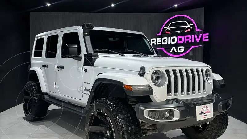 Foto Jeep Wrangler Unlimited Unlimited Sahara 4x4 3.6L Aut usado (2018) color Blanco financiado en mensualidades(enganche $153,980 mensualidades desde $20,800)