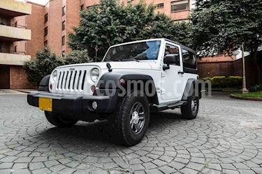 foto Jeep Wrangler 3.6L Sport Carpado usado (2013) color Blanco precio $80.000.000