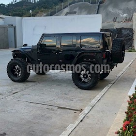 Jeep Wrangler Auto. 4x4 usado (2015) color Negro precio BoF75.000