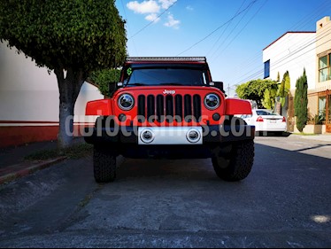 Jeep Wrangler JK Sahara 4x4 3.6L Aut usado (2015) color Rojo precio $520,000