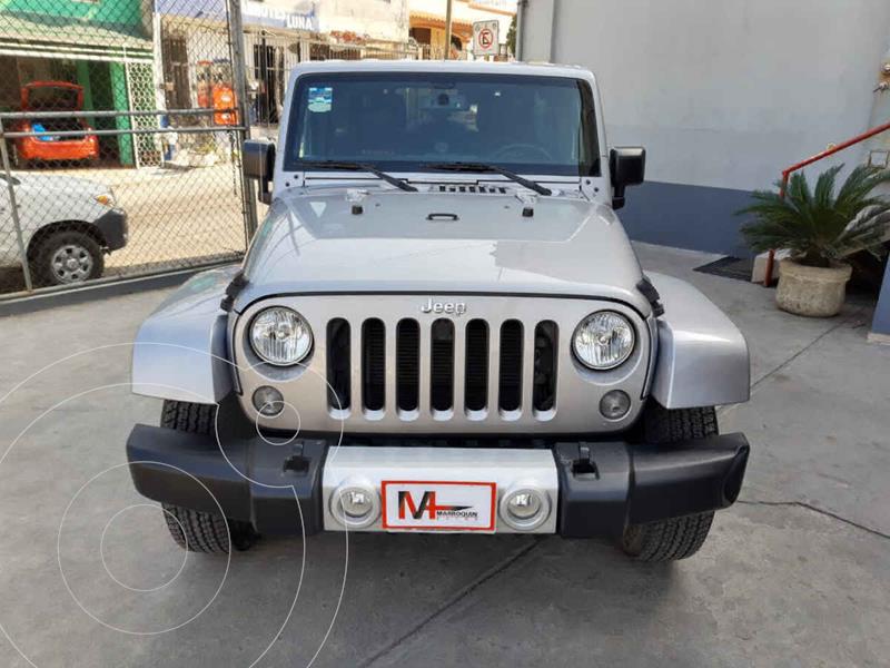 Foto Jeep Wrangler Unlimited JK Sahara 4x4 3.6L Aut usado (2015) color Plata precio $549,000