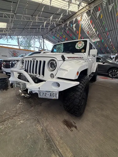 Foto Jeep Wrangler Sahara 4x4 3.6L Aut usado (2016) color Blanco precio $588,000