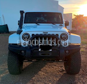 foto Jeep Wrangler Unlimited Altitude 4x4 3.6L Aut usado (2015) color Blanco precio $680,000