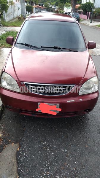 foto Kia Carens 2.0L usado (2005) color Rojo precio BoF1.500