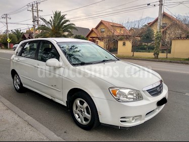 Foto venta Auto usado Kia Cerato 5 EX (2005) color Blanco precio $2.600.000