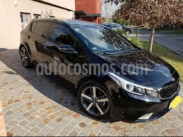 foto KIA Cerato 5P EX 1.6 Aut usado (2018) color Negro precio $824.900