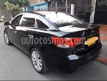 foto KIA Cerato Forte 1.6L usado (2013) color Negro precio $33.000.000