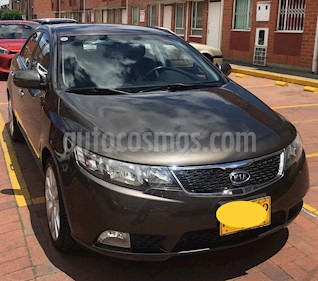foto KIA Cerato Forte 1.6L usado (2012) color Bronce precio $26.000.000
