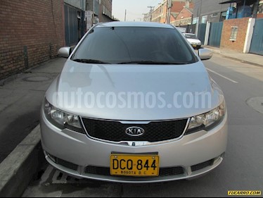 foto KIA Cerato Forte 2.0L Aut usado (2010) color Plata precio $12.500.000