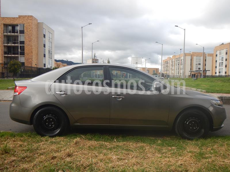 KIA Cerato Forte 1.6L Aut usado (2011) color Plata precio $26.900.000