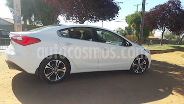 foto Kia Cerato 1.6L SX AC ABS usado (2015) color Blanco precio $8.790.000