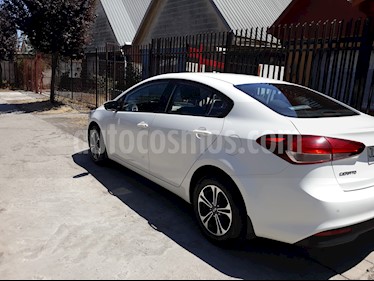 Kia Cerato 1.6L EX AC usado (2017) color Blanco precio $8.600.000